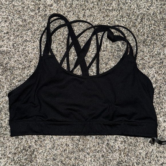 VS Black Strappy Sports Bra - Picture 3 of 3